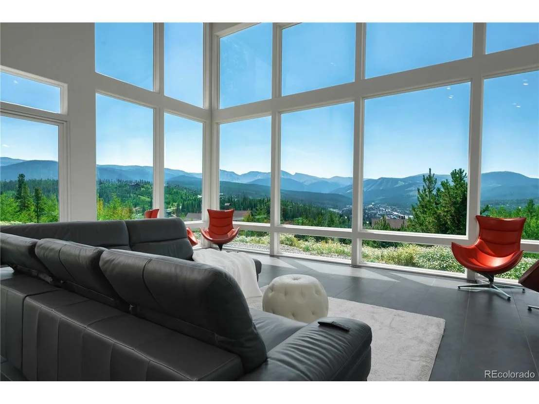 Photo of 28 Rainbow Dr