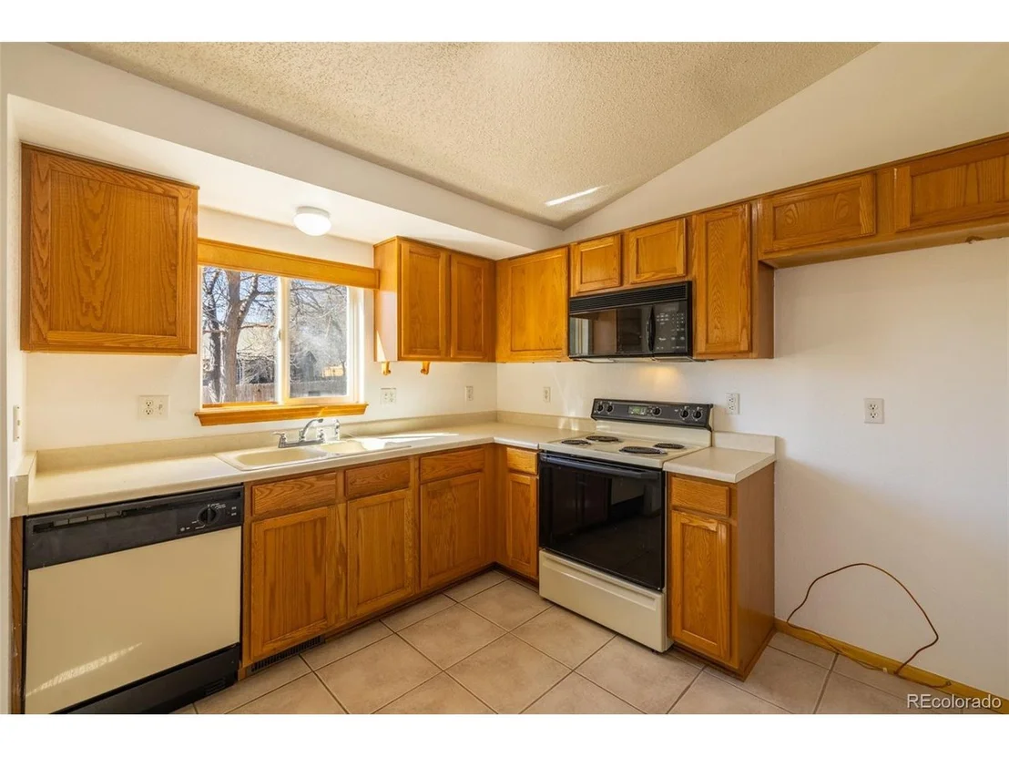 Photo of 1019 Red Oak Dr