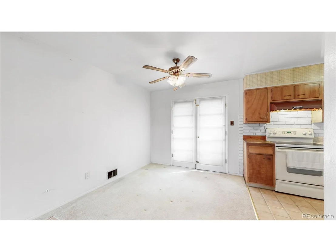 Photo of 6684 Kline St