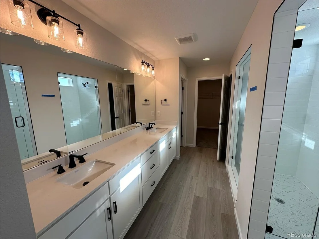 Photo of 1050 Joseph Pl