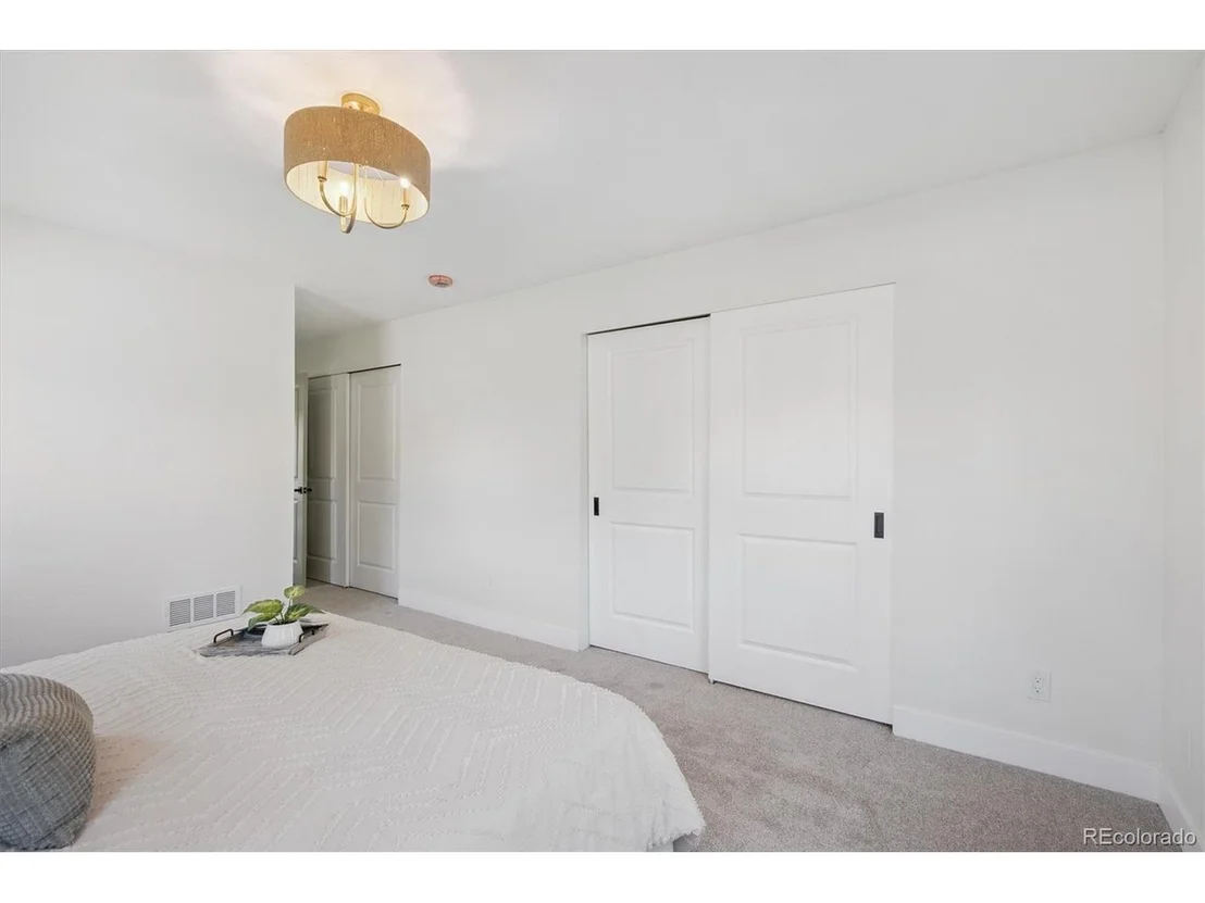 Photo of 2777 Kendall St