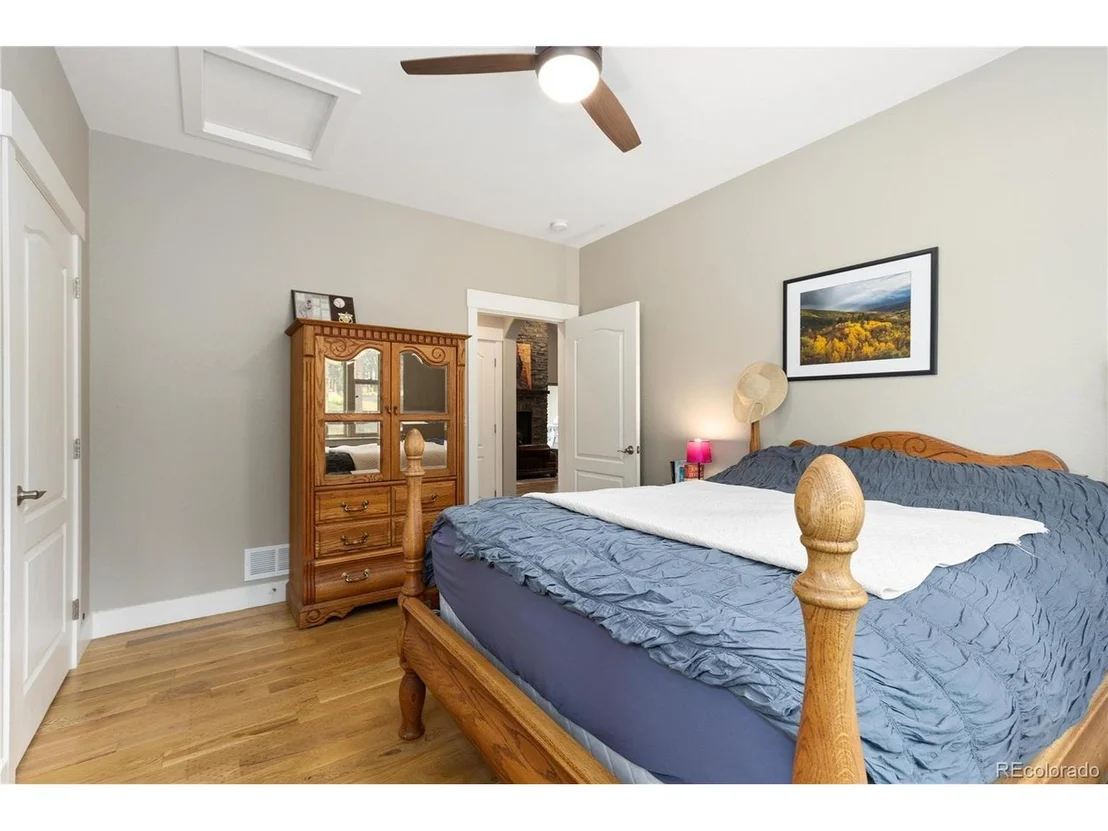 Photo of 1395 Gore Cir