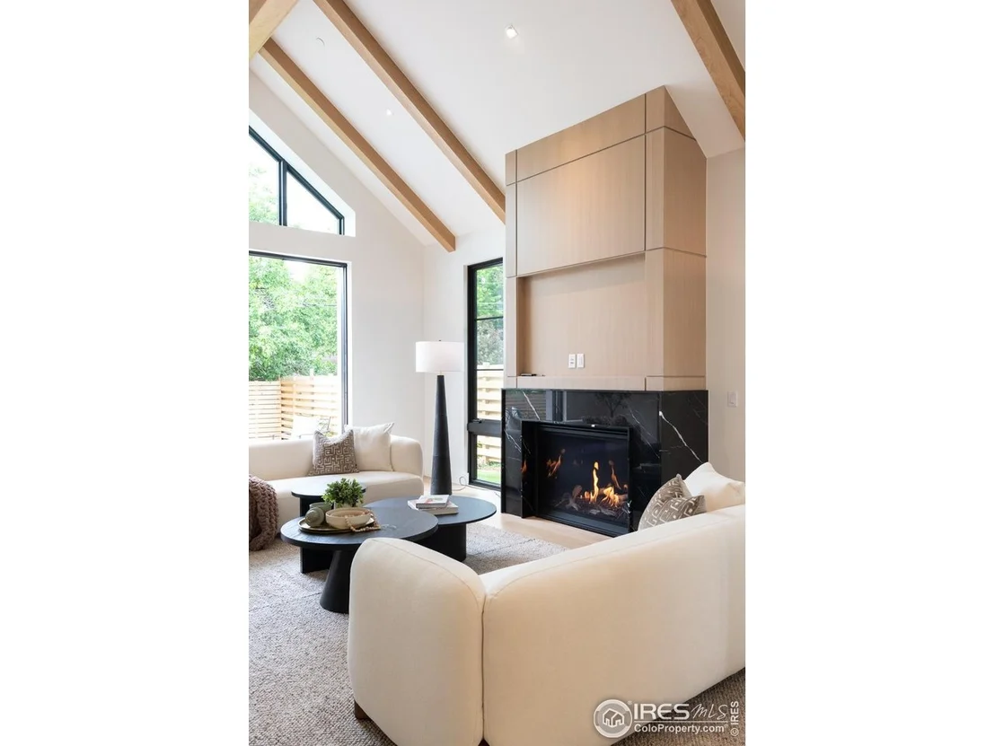 Photo of 640 Iris Ave