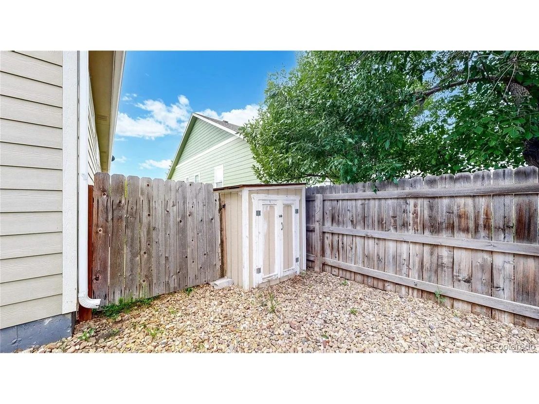 Photo of 517 Dee Rd