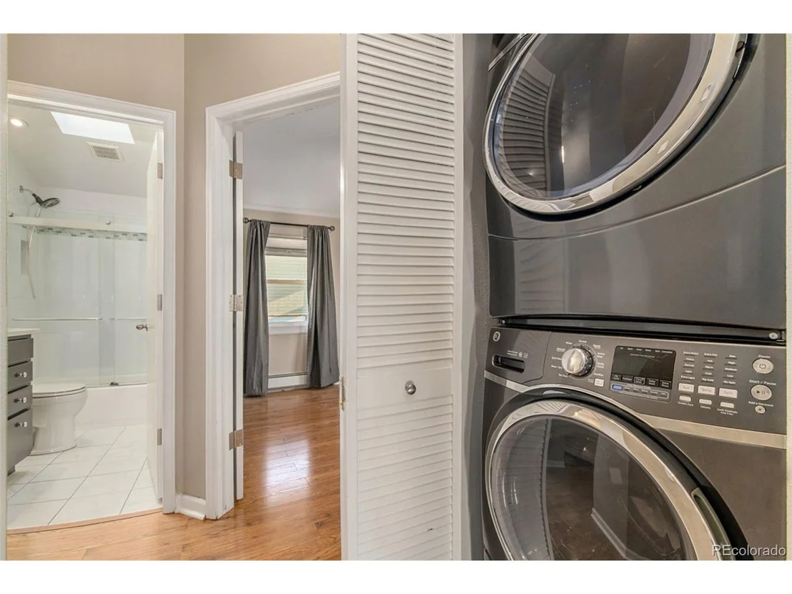 Photo of Unit 301 at 4990 Meredith Way