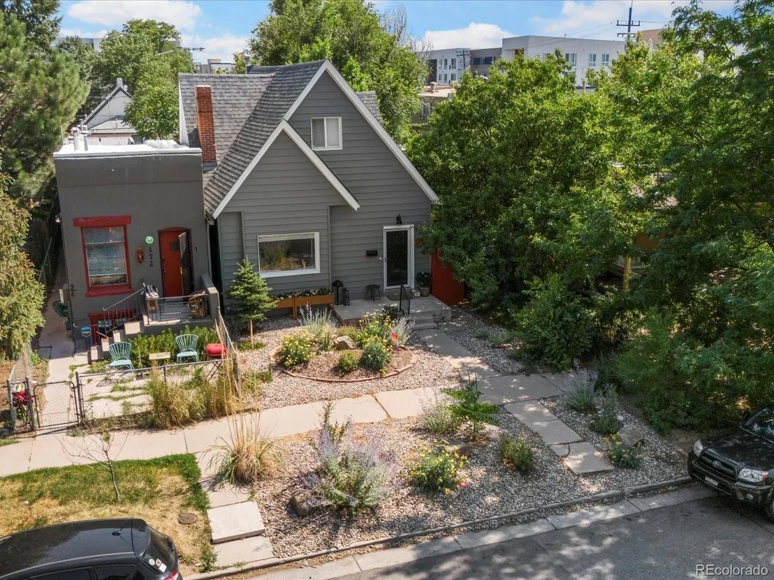 Photo of 176 W Maple Ave