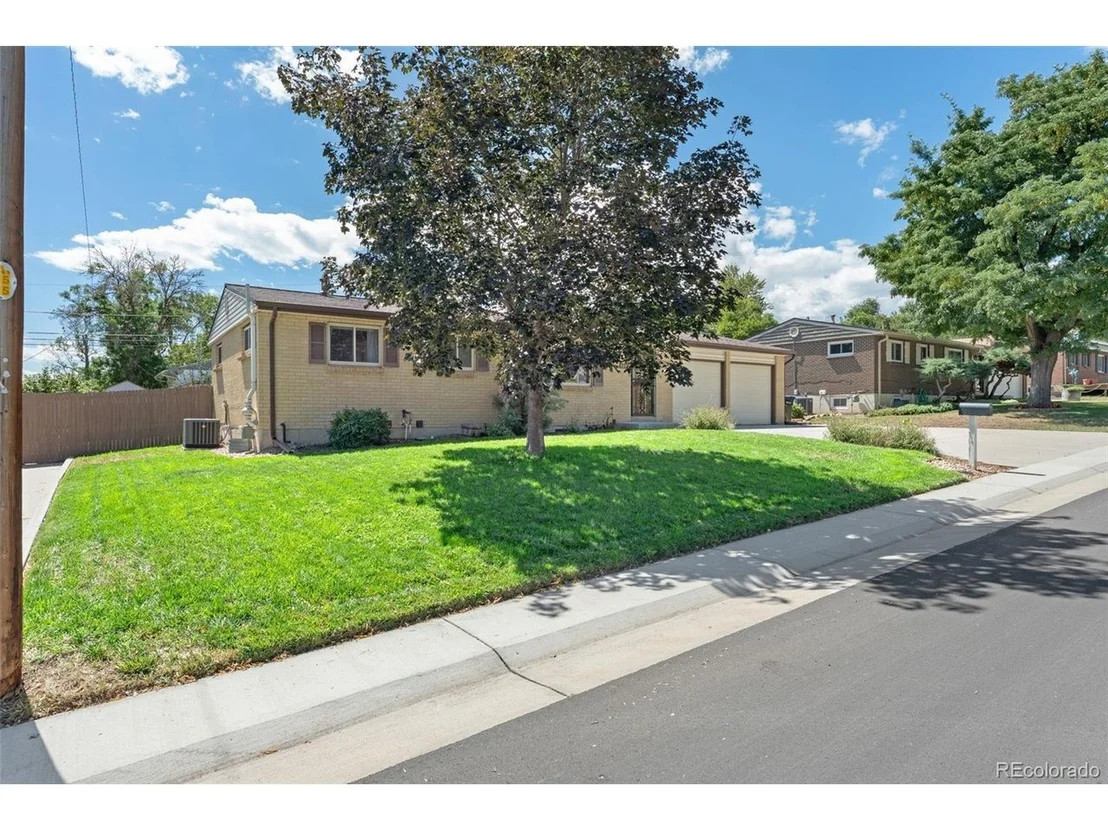 Photo of 6518 W 70th Pl
