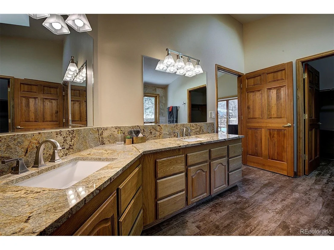 Photo of 15349 Ouray Rd