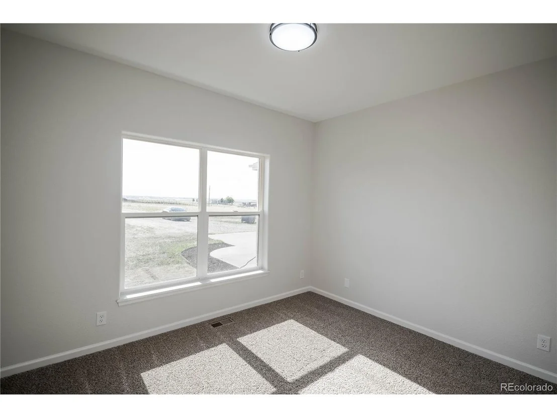 Photo of 13880 Cavanaugh Rd
