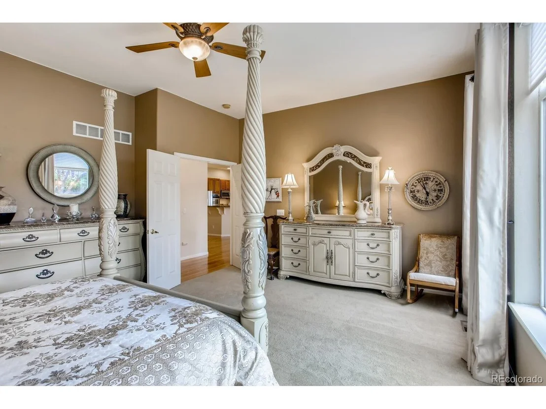 Photo of 5974 Stagecoach Ave