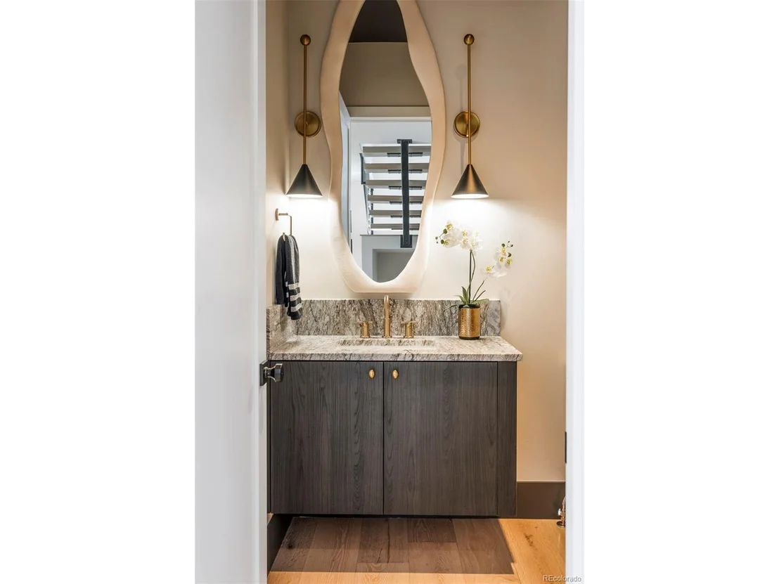 Photo of 4671 Highline Pl