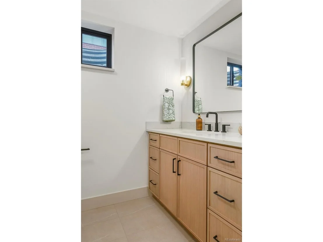 Photo of 230 Seminole Dr