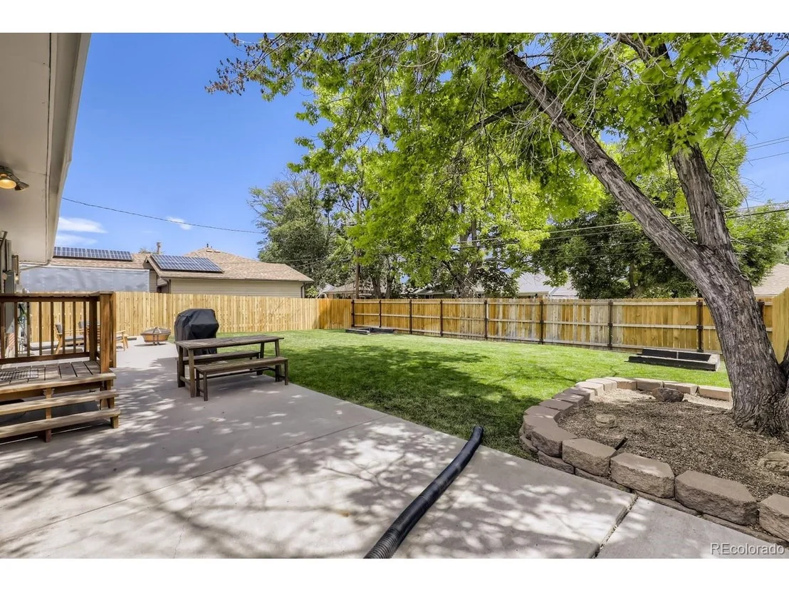 Photo of 7070 Warren Dr