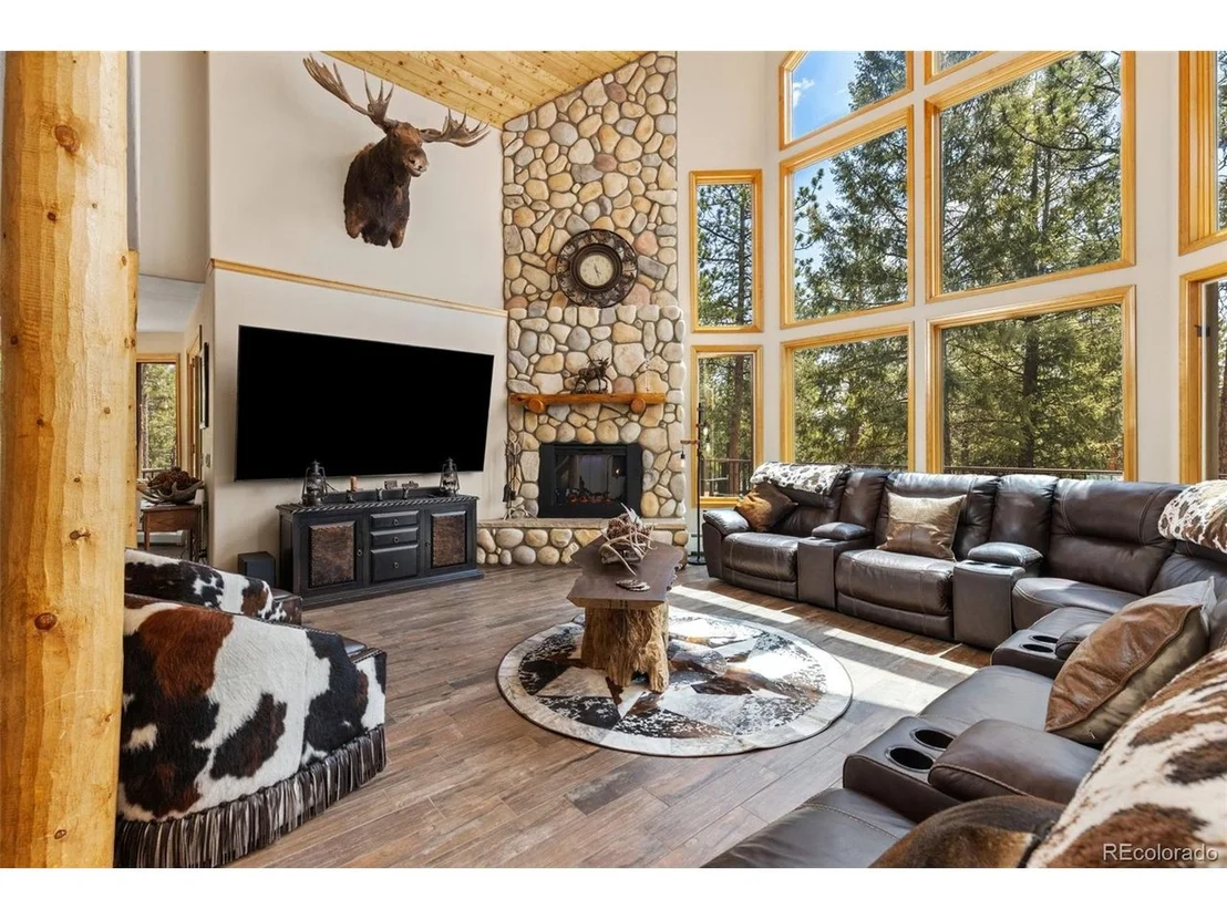 Photo of 1734 Mount Evans Blvd