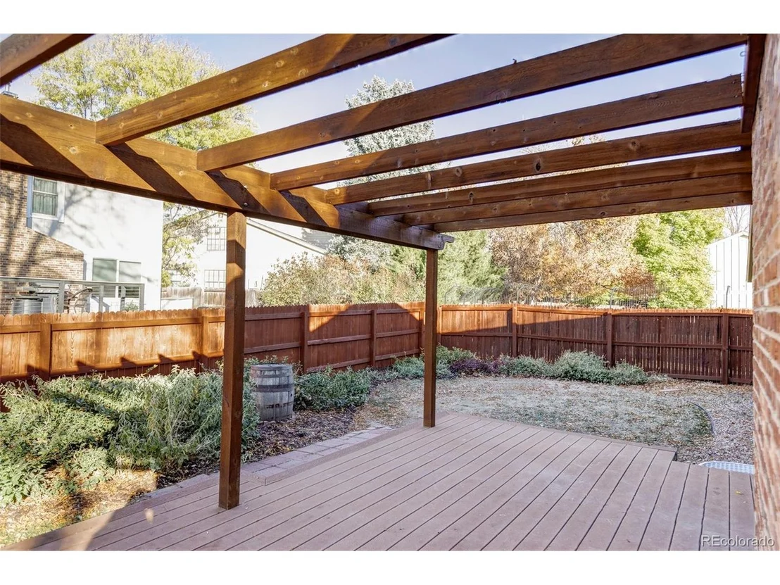 Photo of 8153 Field Cir