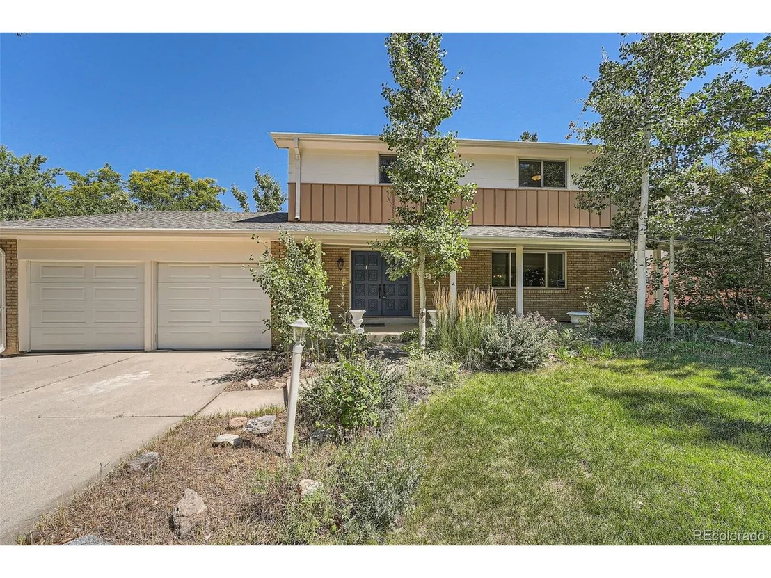 Photo of 9749 Sierra Dr