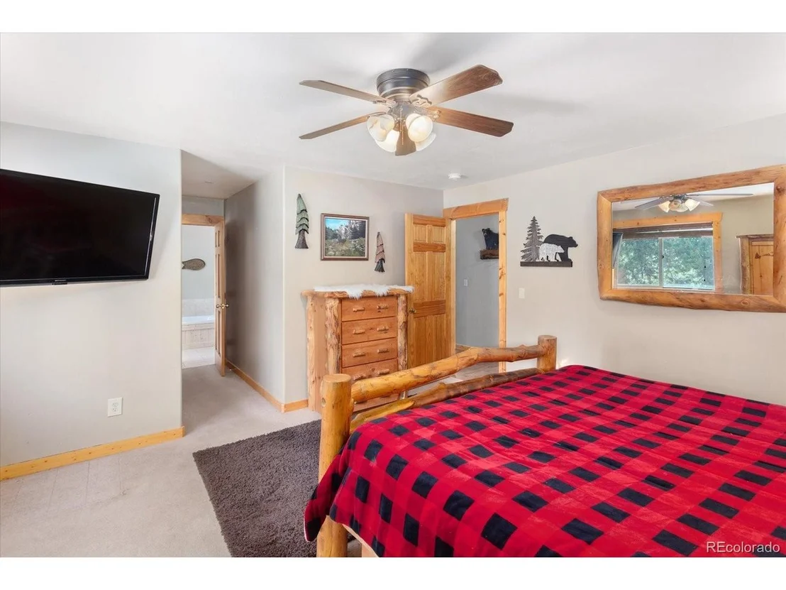 Photo of 217 Peak View Dr