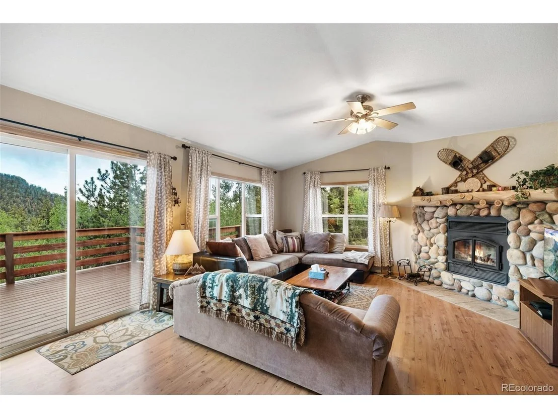 Photo of 274 Folsom Dr