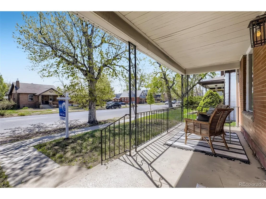 Photo of 3883 Lowell Blvd