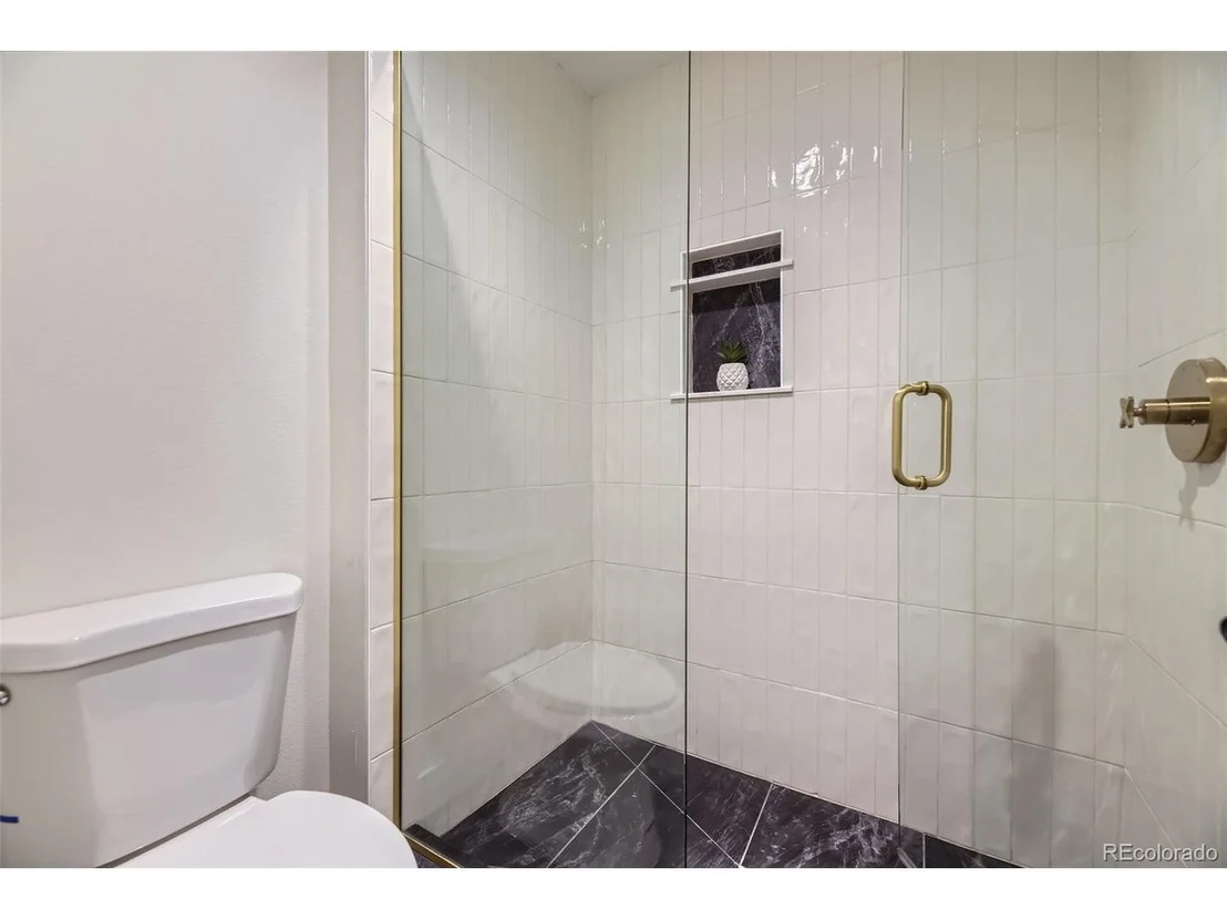 Photo of 7250 N Hyperion Way