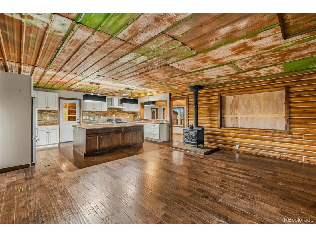Photo of 395 Georgia Dr