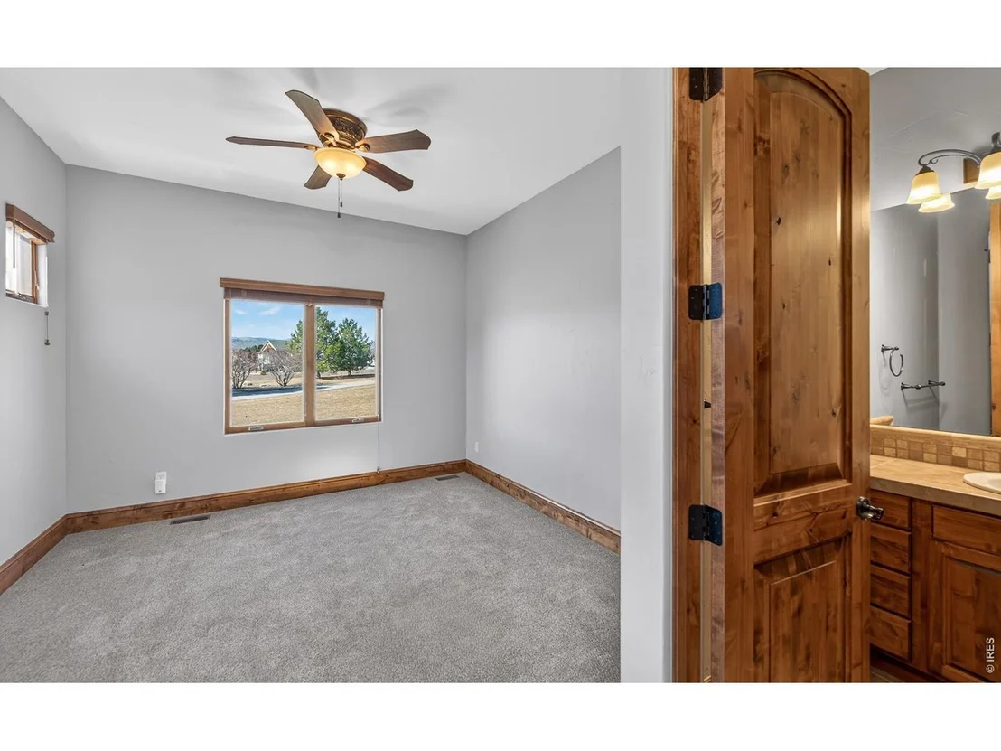 Photo of 2102 Shoreside Dr