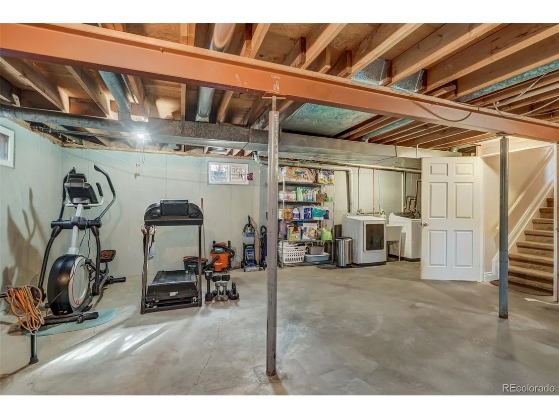 Photo of 7 Belaire Dr