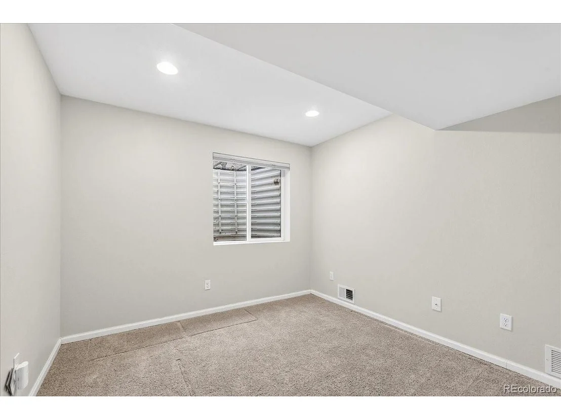 Photo of 2280 Clayton Cir