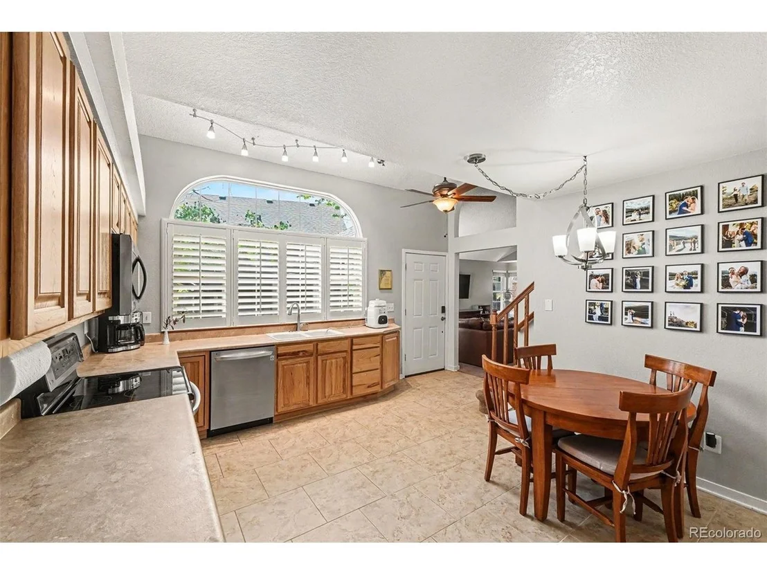 Photo of 9875 Iris St