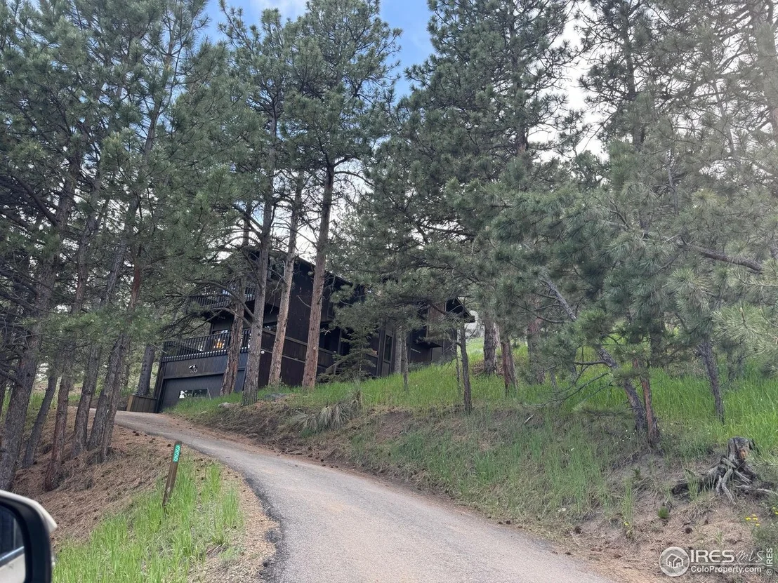Photo of 335 Wild Horse Cir