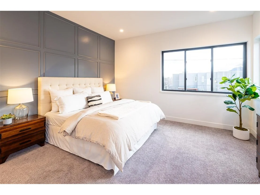 Photo of 2126 Vine Ave