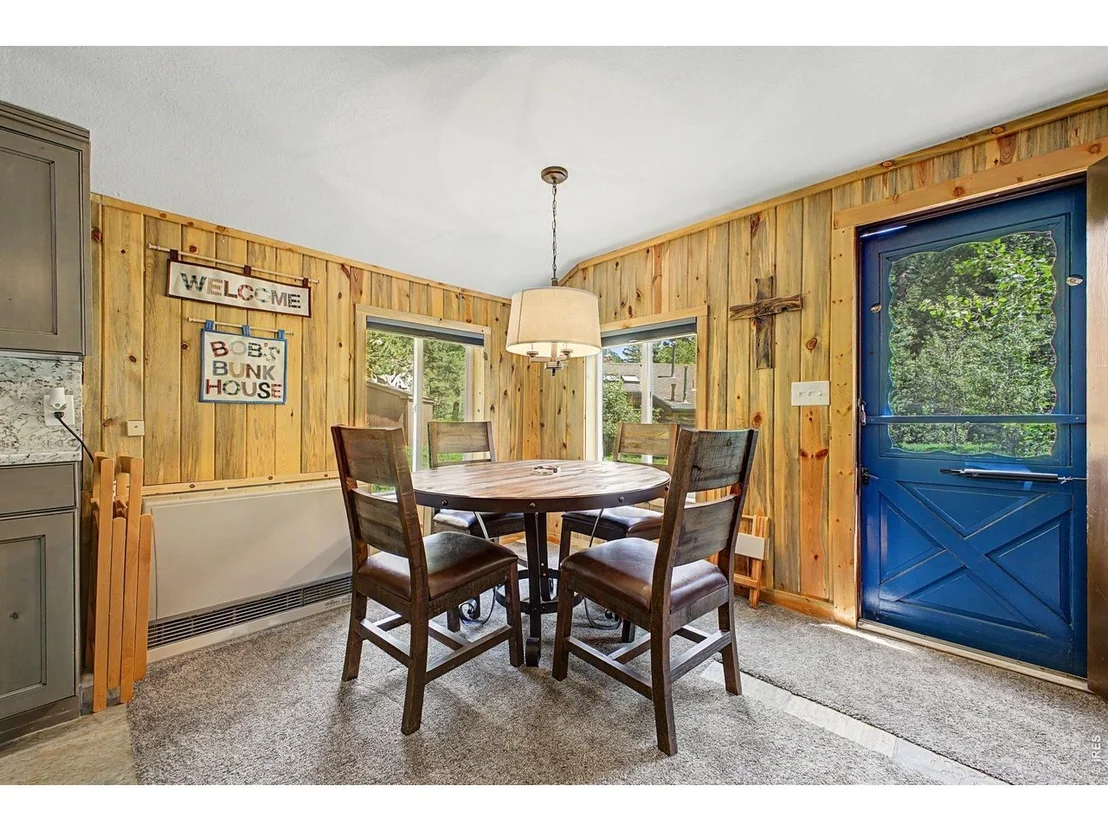 Photo of 259 Riverside Dr