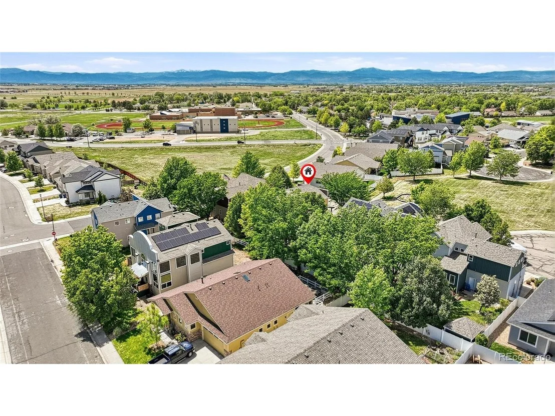 Photo of 827 Spruce Ct