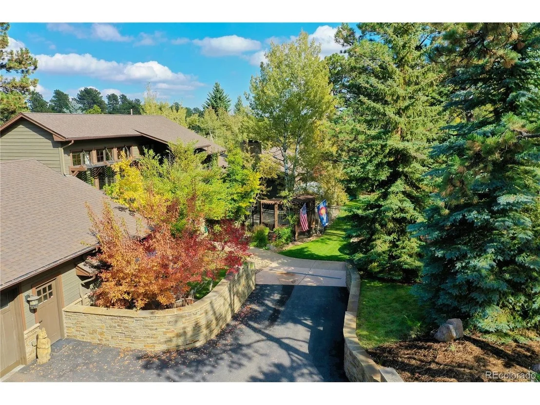 Photo of 25751 Village Cir
