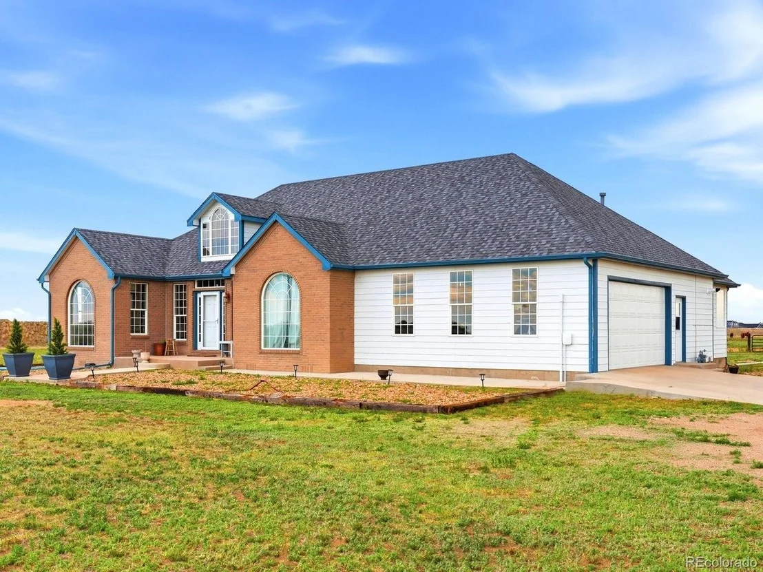 Photo of 3374 County Road P
