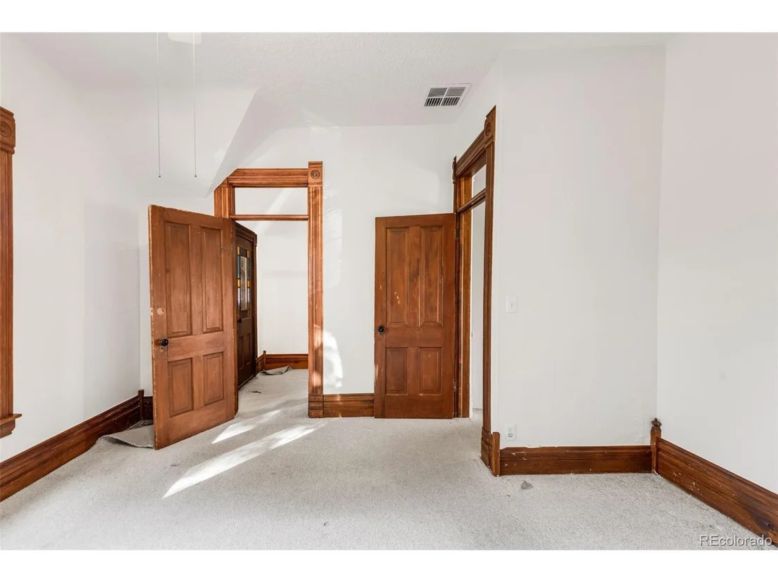 Photo of 3336 Bryant St