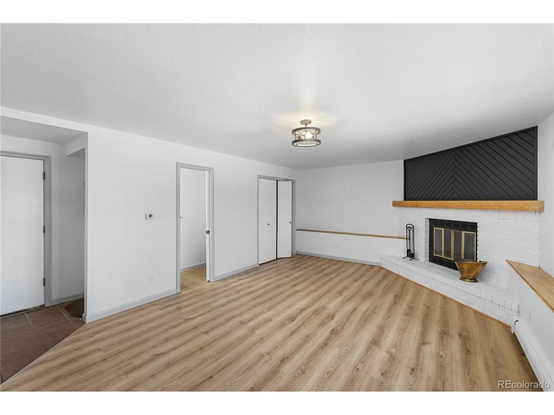 Photo of 453 N 9th Pl