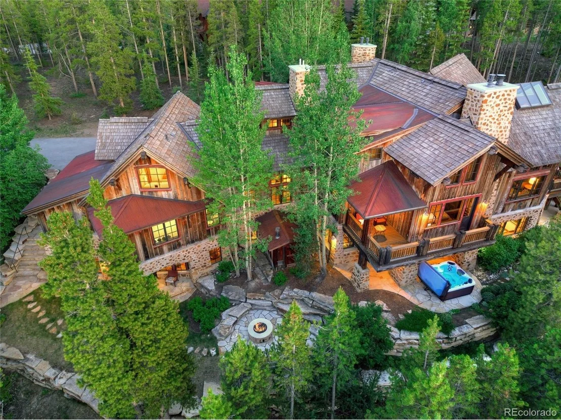 Photo of 456 Peerless Dr