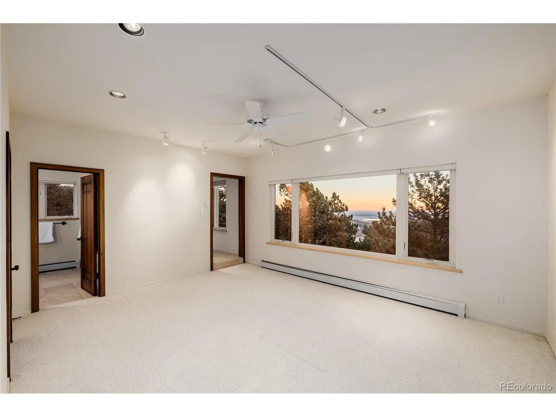 Photo of 1077 Carriage Hills Dr
