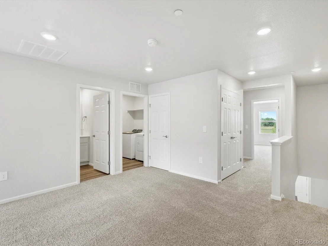 Photo of Unit 2 at 1600 Riverplace Dr