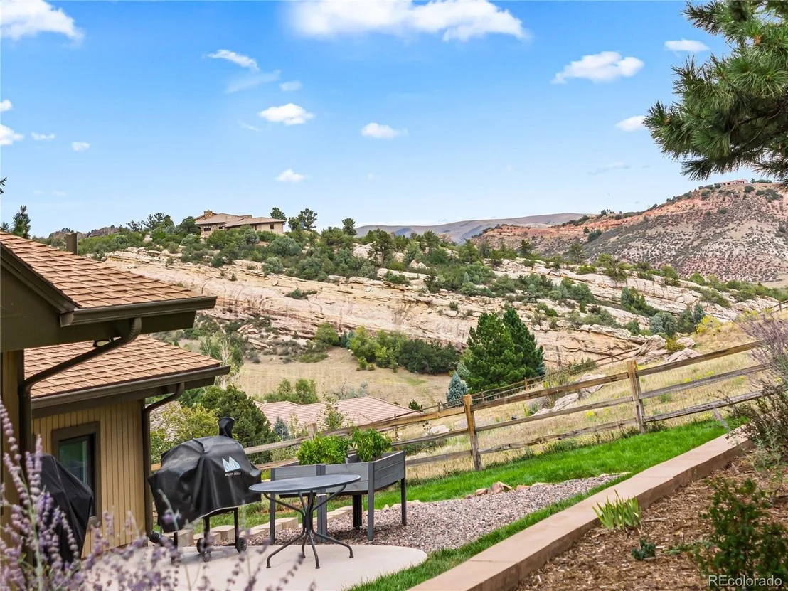 Photo of 5590 Crestbrook Dr
