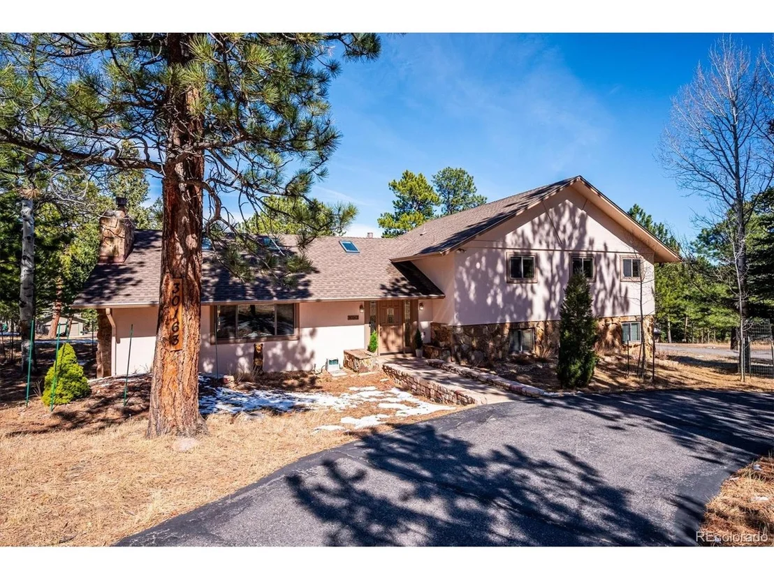 Photo of 30163 Canterbury Cir