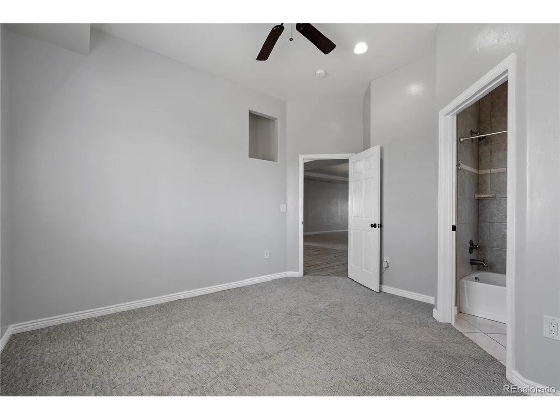 Photo of 21151 E Highway 30