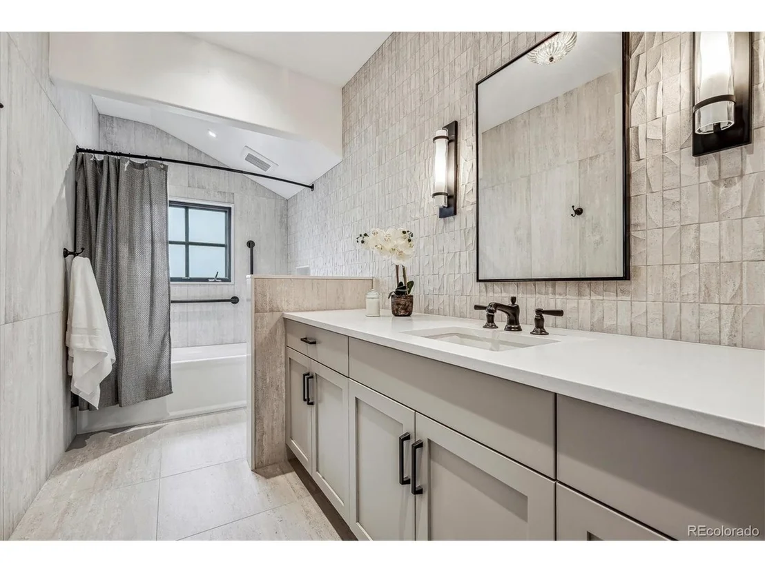 Photo of 33114 Upper Bear Creek Rd