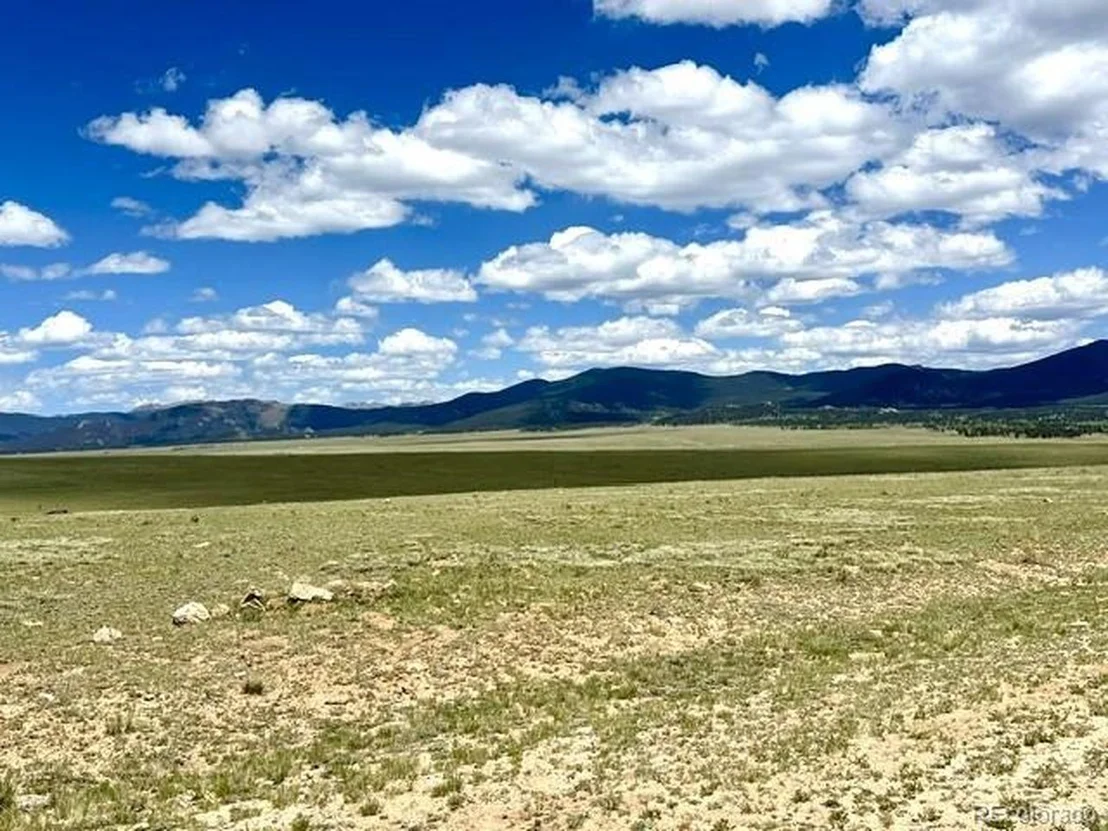 Photo of 1593 Yellowstone Rd