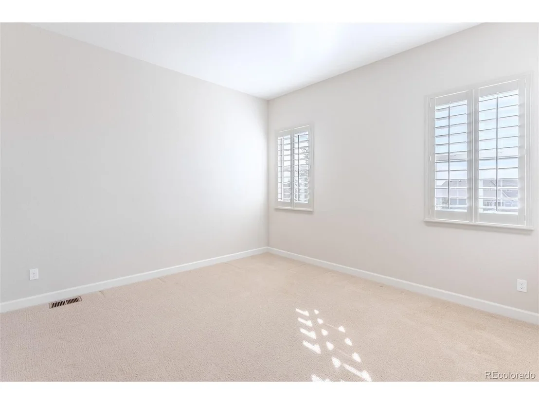 Photo of 9423 Noble Way