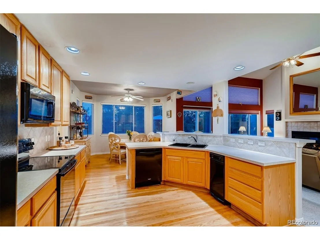 Photo of 935 Green Gables Cir Ct