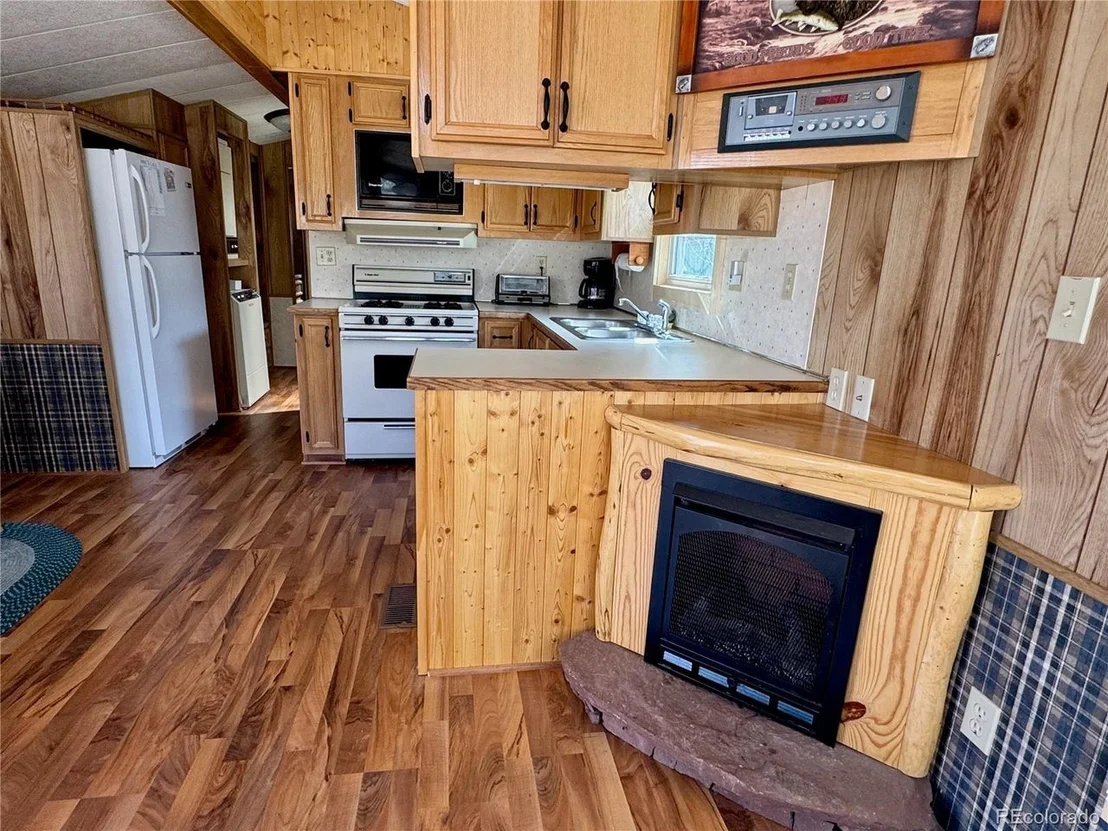 Photo of 425 Depot Dr