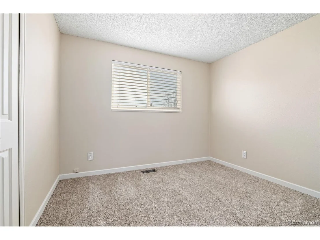 Photo of 7390 Devinney Ct