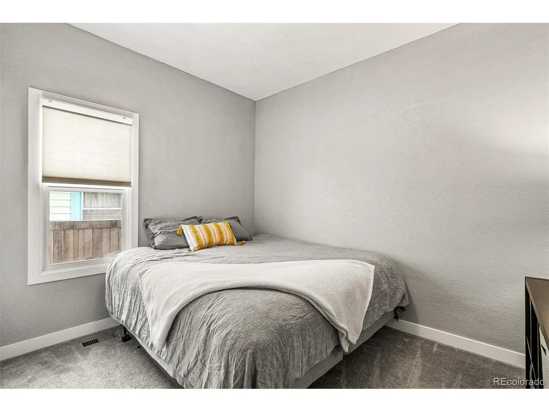 Photo of 3954 Sheridan Blvd